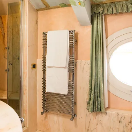 Carbonesi Luxury - Centro Storico Apartmán Boloňa