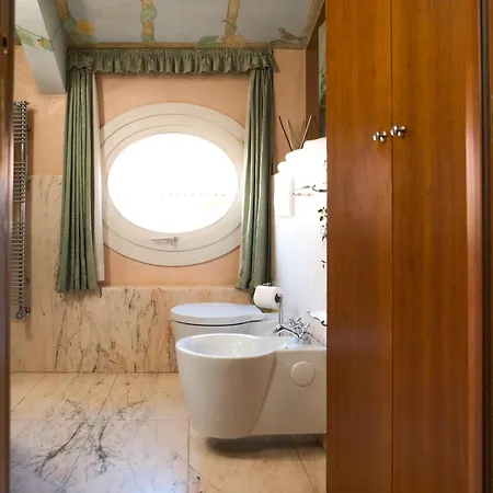 Carbonesi Luxury - Centro Storico ボローニャ